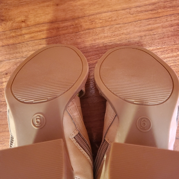 Taupe open-toed chunky heel booties/sandals - Picture 2 of 5